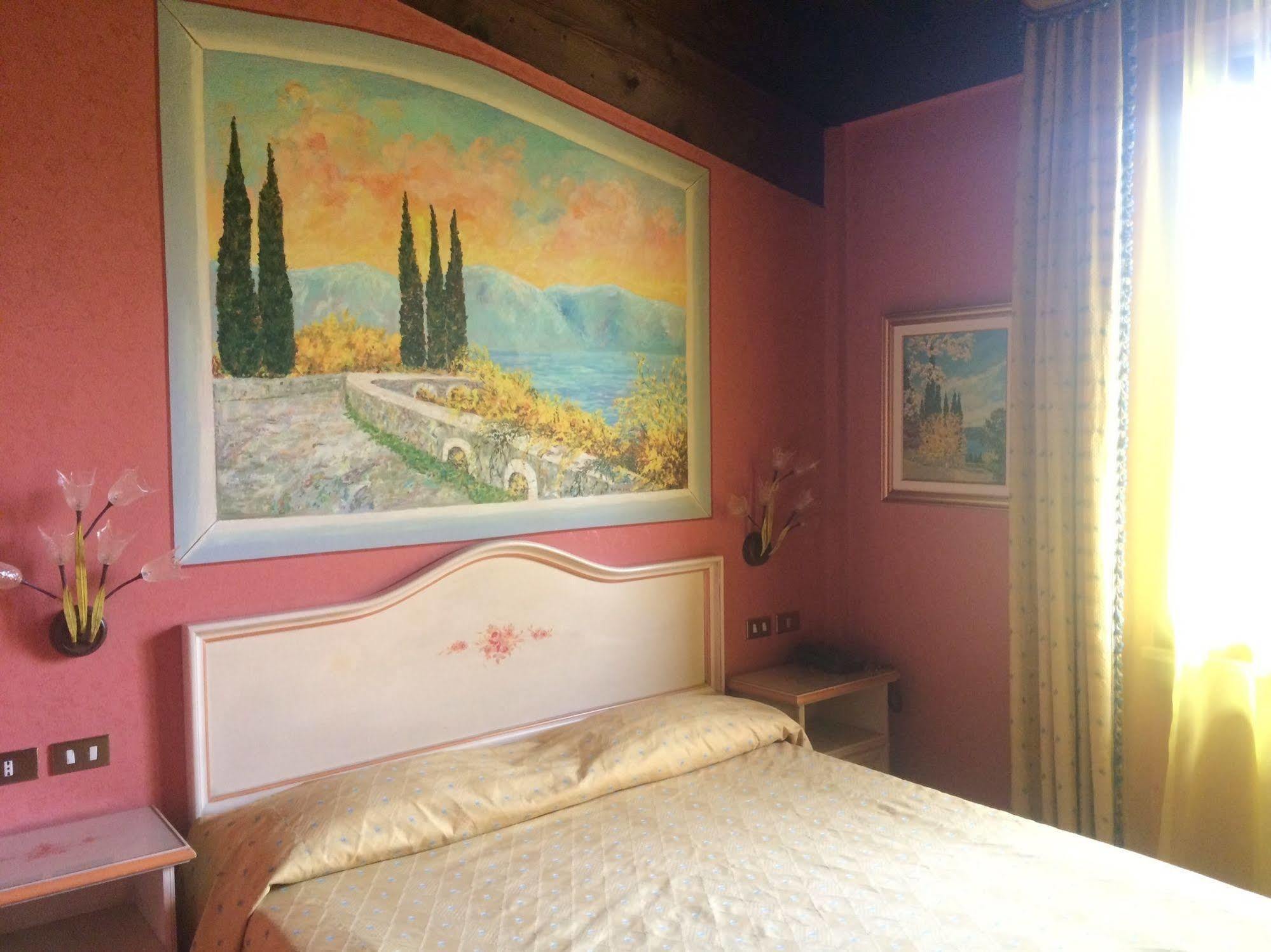 Hotel Bolero Sirmione Luaran gambar